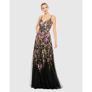 NWT Mac Duggal V Neck Floral Embellished Spaghetti Strap Gown - size 8